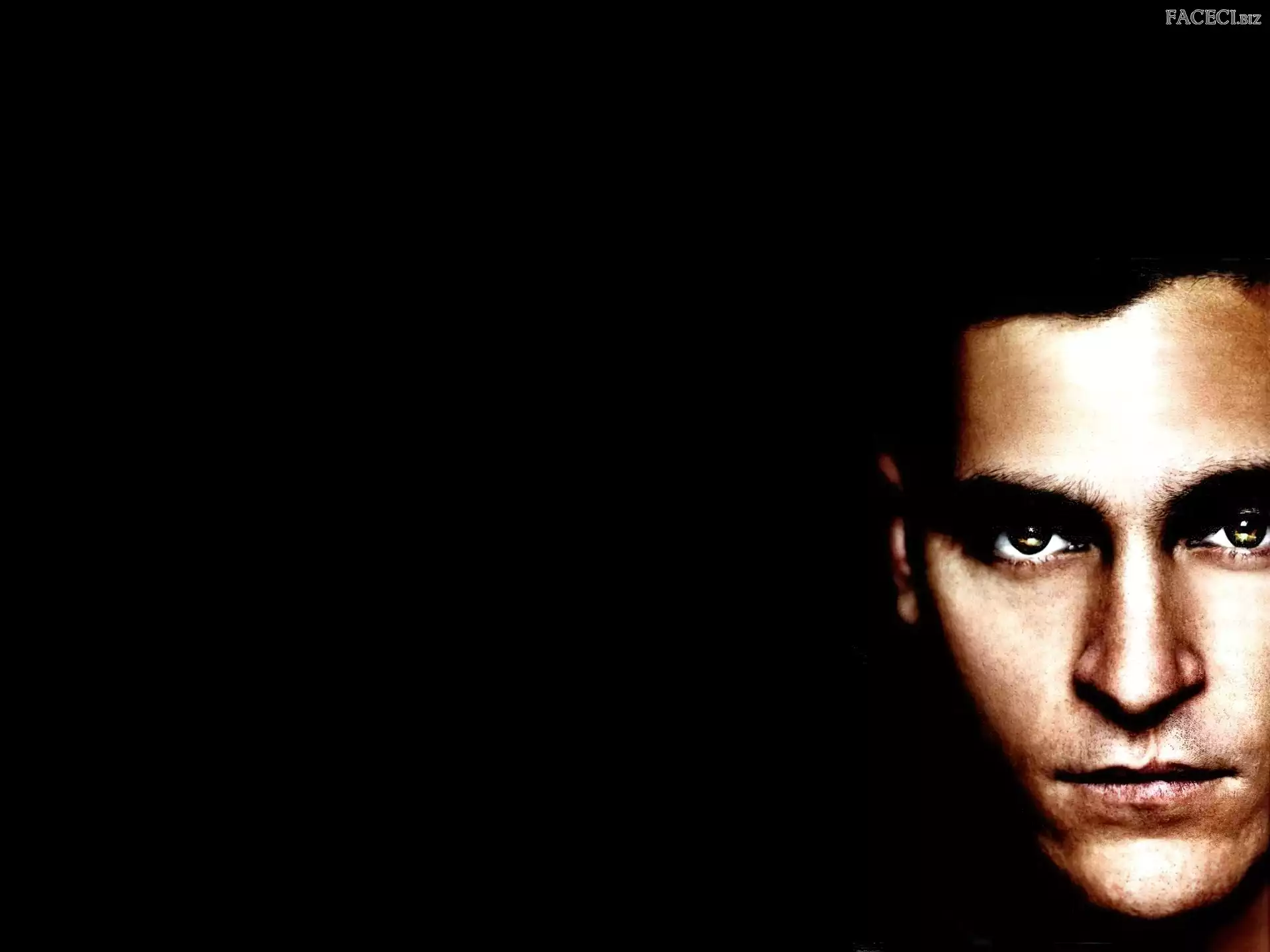 Joaquin Phoenix, twarz